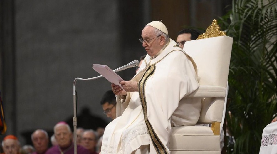 O Papa: o Concílio nos ensina a estar no mundo como servidores do Reino de Deus