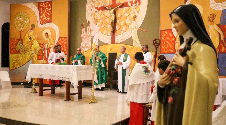 Santa Missa encerra o mês Missionário na Diocese