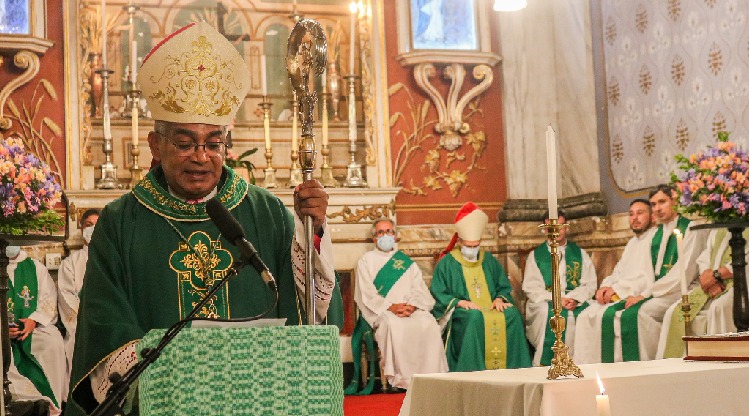 Bispo de Valença celebra quarto dia do Dozenário