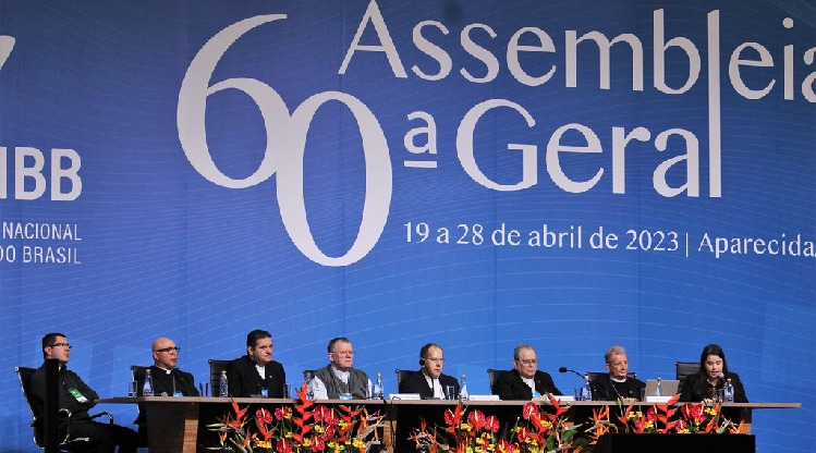 Terceiro dia da Assembleia: Bispos debatem o Sínodo e as Diretrizes Gerais da Ação Evangelizadora