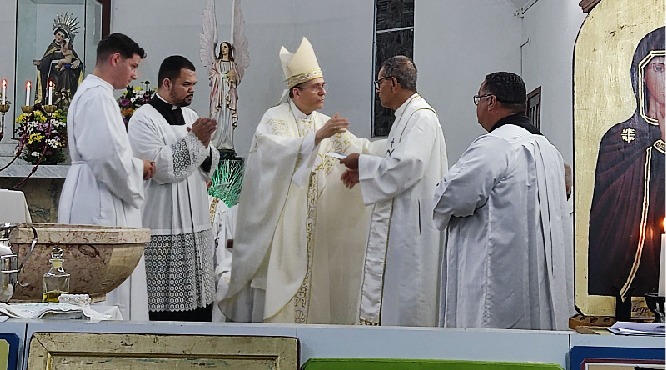 Padre Gildo Nogueira toma posse como Pároco em Lídice