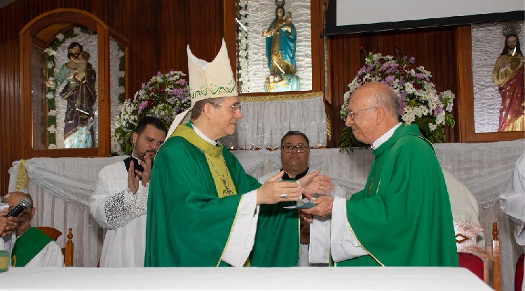 Paróquia Nossa Senhora do Rosário recebe Padre Clésio como Paróco