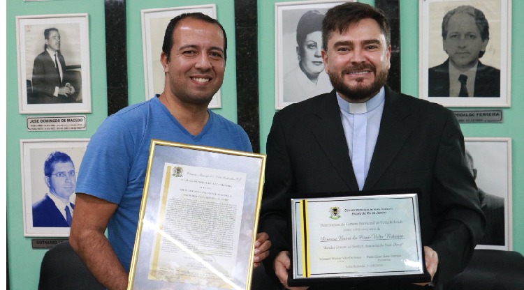 Diocese e Rádio Sintonia do Vale recebem homenagem na Câmara Municipal de Volta Redonda