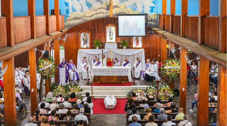 Dom Luiz Henrique preside Missa Exequial em sufrágio do Diácono Sebastião Teixeira
