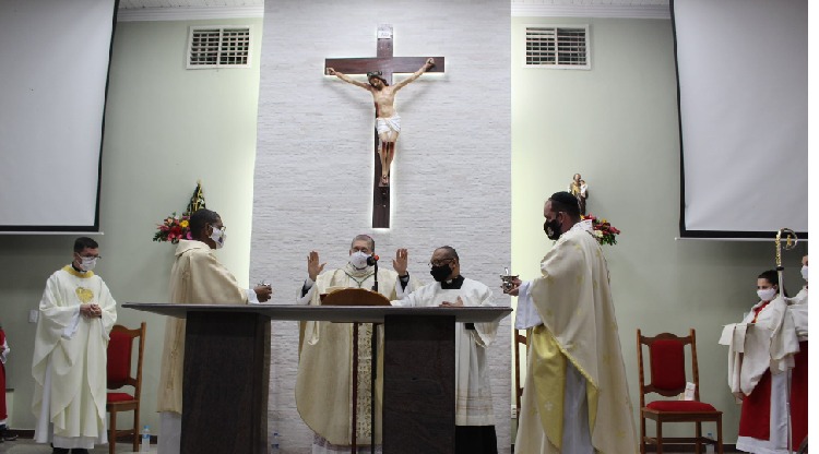 Dedicação do altar acontece na Igreja Santo Agostinho