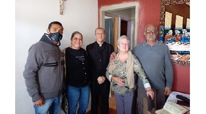 Bispo diocesano participa de visitas missionárias em Resende